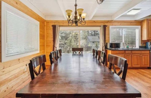 North Upper Truckee Cabin | Newly Renovated with Foosball Table