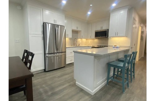 Aptos House | Newly Renovated 3-Bedroom New Brighton Beach Condo