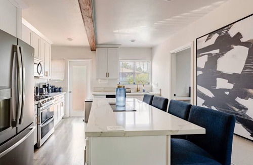 Westmont House | Newly Renovated 3br. Modern Spanish Casita