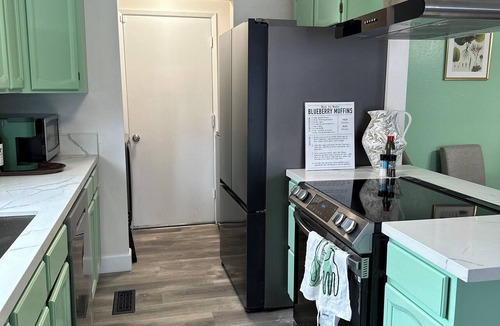 Sparks House | Newly Renovated Home near Legends & Sparks Marina in lovely Sparks