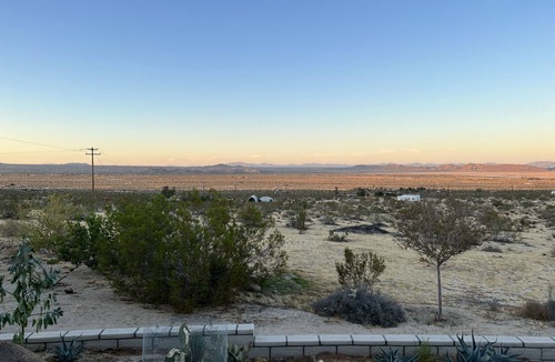 Panorama Heights House | Newly Renovated House 5 minute walk from Joshua Tree National Park