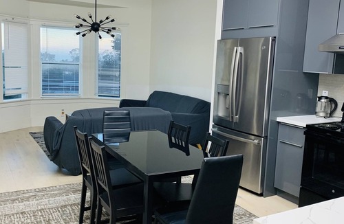 Daly City House | Nice 5-bedroom house with WiFi in Daly City