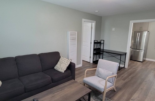 El Monte Apartment | NO SERVICE CHARGE - Cozy & Modern 1-Bedroom Getaway in El Monte
