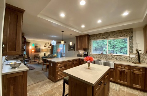 Twain Harte Cabin | NORSE HUS in Twain Harte: Large Multi-Family Mountain Home in the Sierra Mtns.