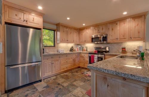 Lake Forest House | North Shore Lakeside Condo #8 by Tahoe Getaways - Updated 3 Story Condo Near Palisades Resort w HOA!