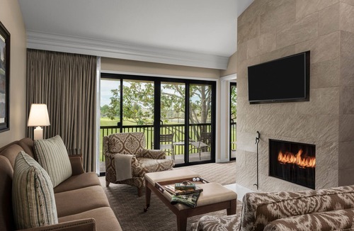 Napa Hotel | Northern California Getaway! 4 Comfortable Units, Onsite Golf Course, Pool!