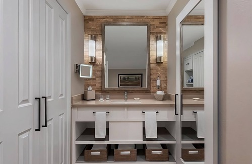 Napa Hotel | Northern California Getaway! 4 Comfortable Units, Onsite Golf Course, Pool!