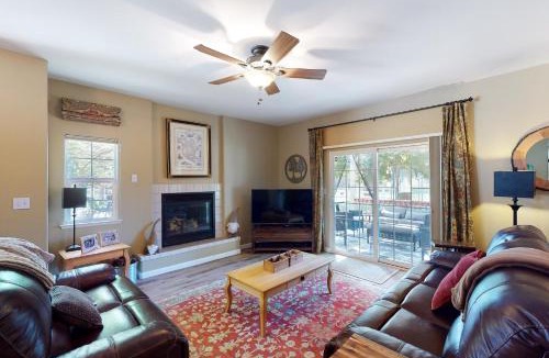 Bass Lake House | Northshore Lakeview Getaway