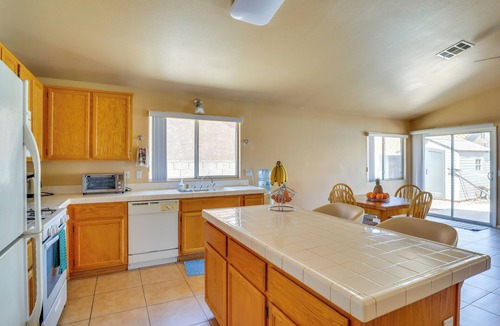Highland Hills House | Nurse-Friendly Henderson Home Near Hospitals