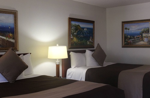 Lompoc Hotel | O'cairns Inn & Suites