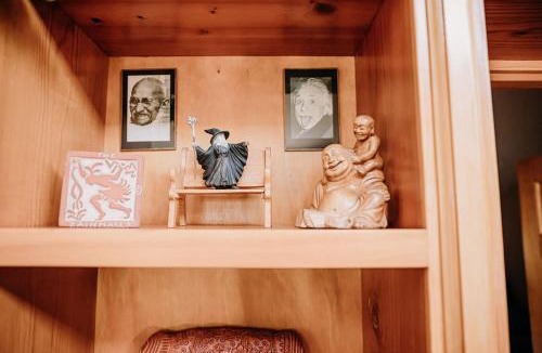 Mariposa House | Oak Meadows House - A unique home near Yosemite