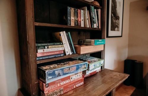 Mariposa House | Oak Meadows House - A unique home near Yosemite