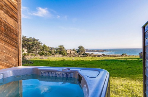 Sea Ranch House | Obie Bowman-designed home with private hot tub near Black Point