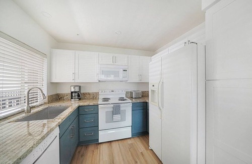 Monarch Beach Condo | Ocean Close Escape 1BR/1BA Walk to Beach Sleeps 4 - Starboard Charm!