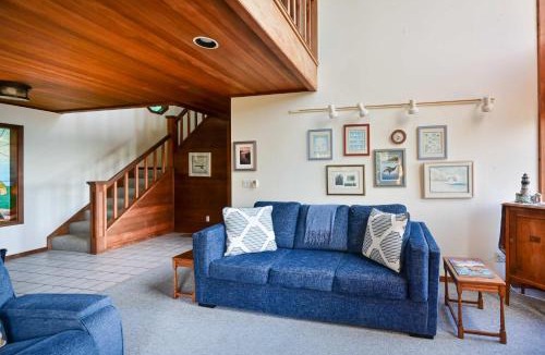Mendocino House | Ocean view home with Fireplace Hot Tub Deck