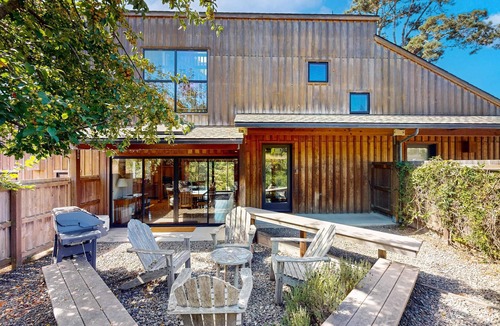 Sea Ranch House | Ocean-view lodge with private hot tub among coastal pines