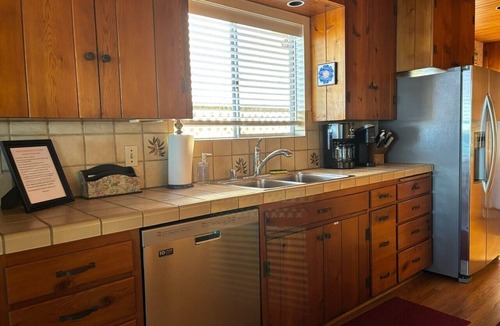 Leucadia House | Oceanfront Home, Stone Steps Beach Access, Jacuzzi on Oceanfront Deck