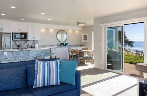 Rio del Mar Apartment | Oceanfront Luxury on the Seascape North Bluff-2/2
