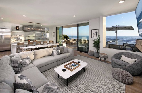 Ventura House | Oceanfront Ventura Home with Hot Tub Sleeps 6