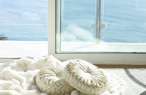 Malibu Villa | Oceans Views Zen Retreat | 6 Min Walk to Beach | Dolphin Spotting | Pet OK