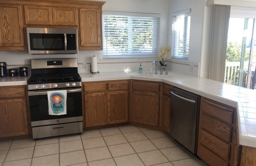 Marine Terrace House | Oceanside Oasis - King Suite, Walk < 2 Short Blocks to Ocean & Tide Pools!