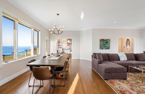 Caspar House | Oceantfront Estate with Luxury Kitchen & Game Room