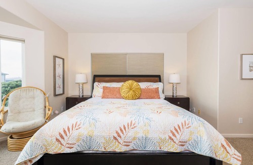 El Granada House | Oceanview Miramar Home – Steps to Beach, Restaurants, Trails, Activities