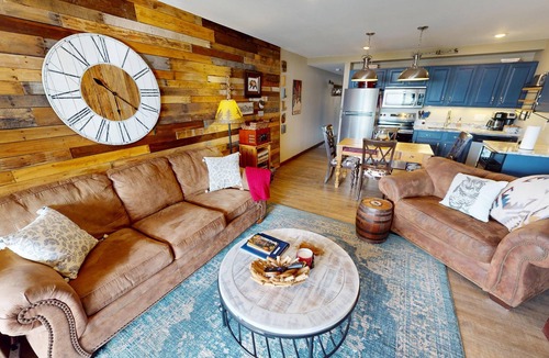 Dillon Condo | On Lake! Updated! 1st Floor, Hot Tub. Walk to Amphitheater, Marina, Parks