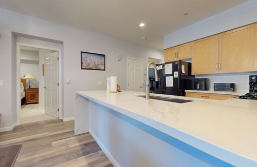 Mammoth Lakes Condo | On Sierra Star Golf Course, Washer/Dryer, Quiet Location & On-site Pool