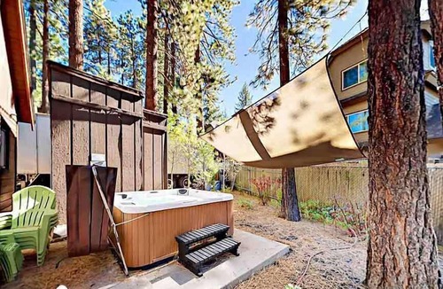 South Lake Tahoe Cabin | Original Tahoe Cabin - With A/C