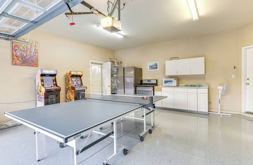 Clovis House | Outdoor Oasis + Hot Tub! Spacious Clovis Home