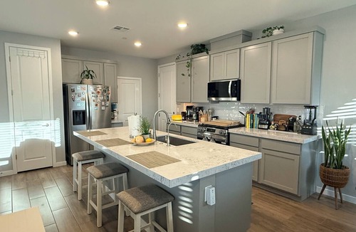 Las Vegas House | Owner-Occupied Home 2 Fully Furnished Bedrooms Las Vegas 30+ Day Rental Gym Pool