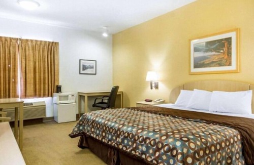 Watsonville Hotel | Pacific Coast Inn