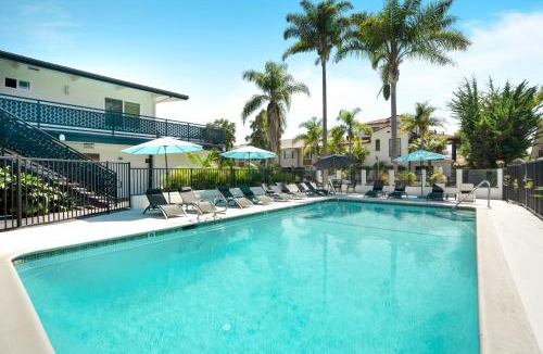 East Beach Hotel | Pacific Crest Hotel Santa Barbara