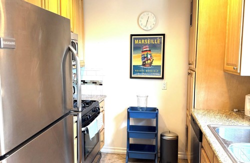 NoHo Arts District Condo | Palatial, Yet Cozy Stay Pool Near Universal Studios