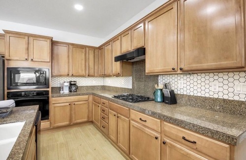 Terra Lago House | Palm Delight: Spacious 5-bedroom house with WiFi, EV charger in enjoyable Indio