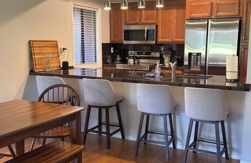 Palm Desert Condo | Palm Desert 2BR Condo at Shadow Mountain! Pools, Golf, Pickleball, El Paseo