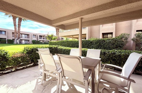 Palm Desert Condo | Palm Desert 2BR Condo at Shadow Mountain! Pools, Golf, Pickleball, El Paseo