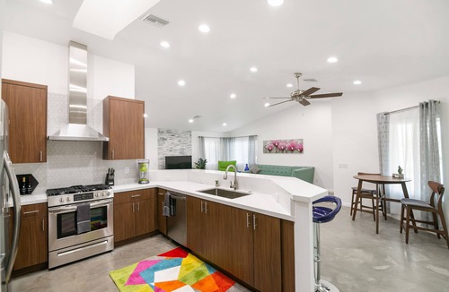 Cathedral City House | Palm Springs getaway - mid century home w/saltwater pool & mountain views