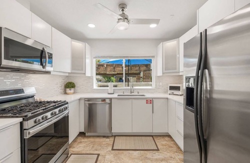 Palm Springs Condo | Palm Springs Golf Condo with Pools, Spas, Pickleball, Fire Pit and Mountain Views