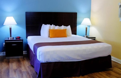 Glendora Hotel | Palm Tropics Motel