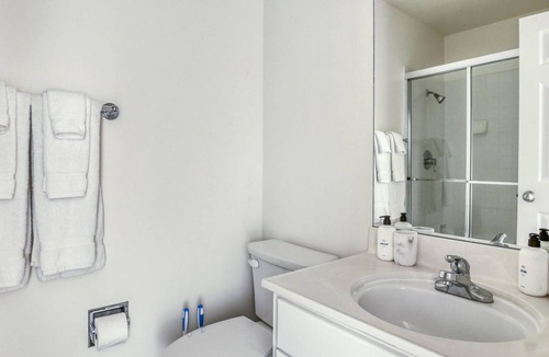 Palo Alto Apartment | Palo Alto 2BR w/ Pool, Spa, and More