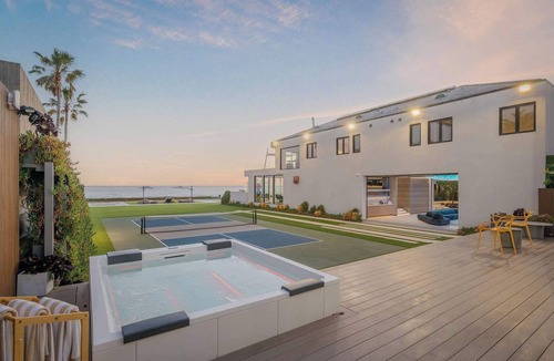 Western Malibu House | Paraiso by Stay Awhile Villas
