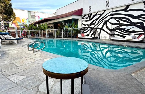 La Brea Hotel | Park Plaza Lodge