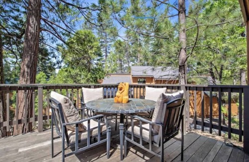 Shaver Lake Condo | Parker's Peak Cabin w BBQ Grill & Community Pool