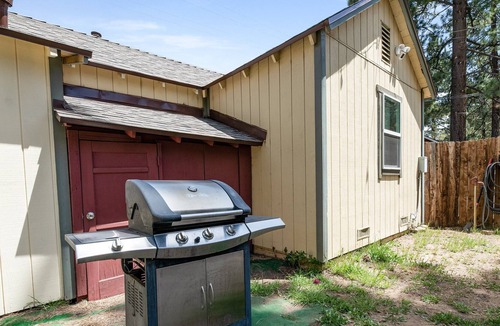 Ironwood Estates Cottage | Parkside Cottage - Newly remodeled cabin walking distance to the lake and Village! Arcade Table!