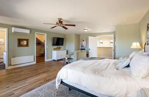 Paso Robles House | Paso Robles Estate w Hot Tub, Game Room & Views