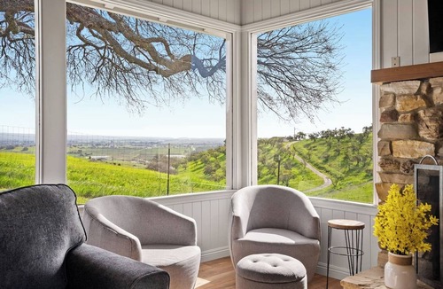 Paso Robles Villa | Paso Robles Wine Country Stay, Pool and Views