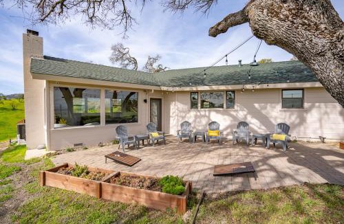 Paso Robles Villa | Paso Robles Wine Country Stay, Pool and Views