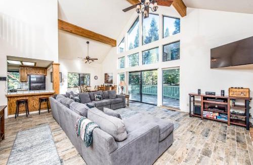 Shaver Lake House | Paw's Cabin